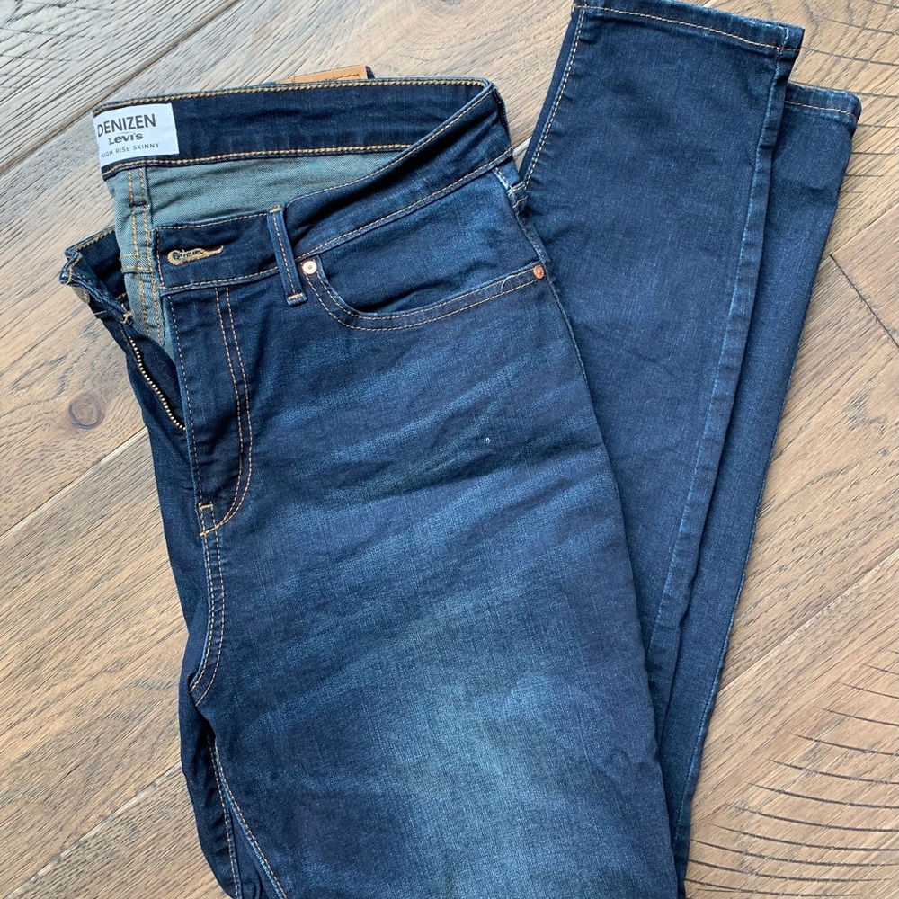 Denizen Levi’s high rise skinny jeans